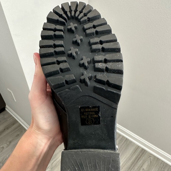 SODA Boots Women's Black Low Faux Leather Chunky Heel Ankle Booties Size 8 - Picture 4 of 5